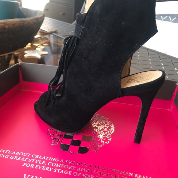 Black suade heels - Picture 3 of 3